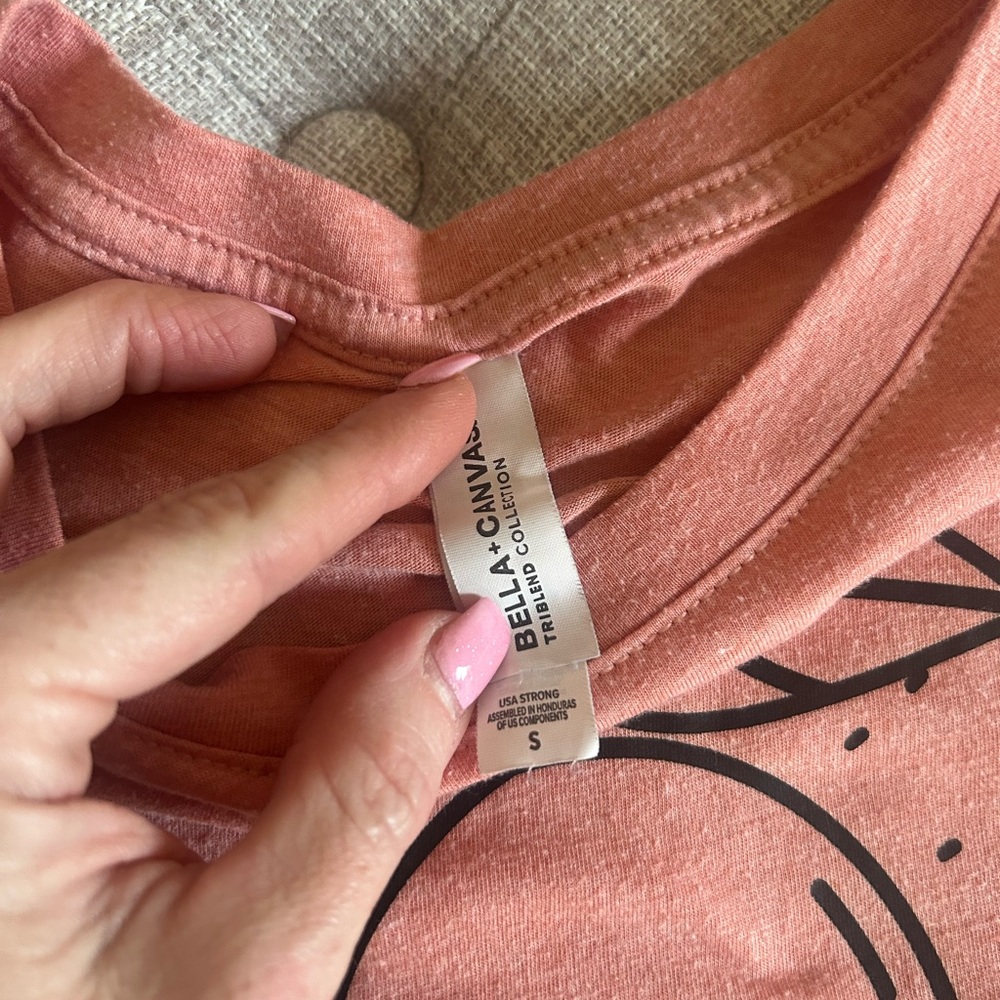Cute cropped workout shirt